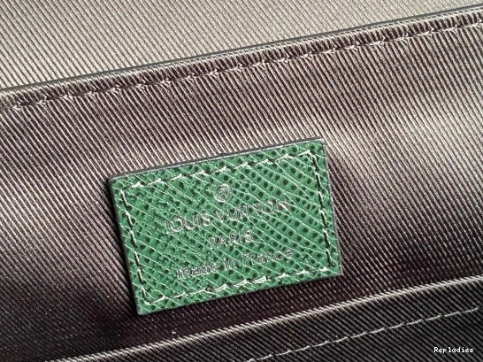 Repzbay VUITTON LOUIS DISTRICT PM 0821